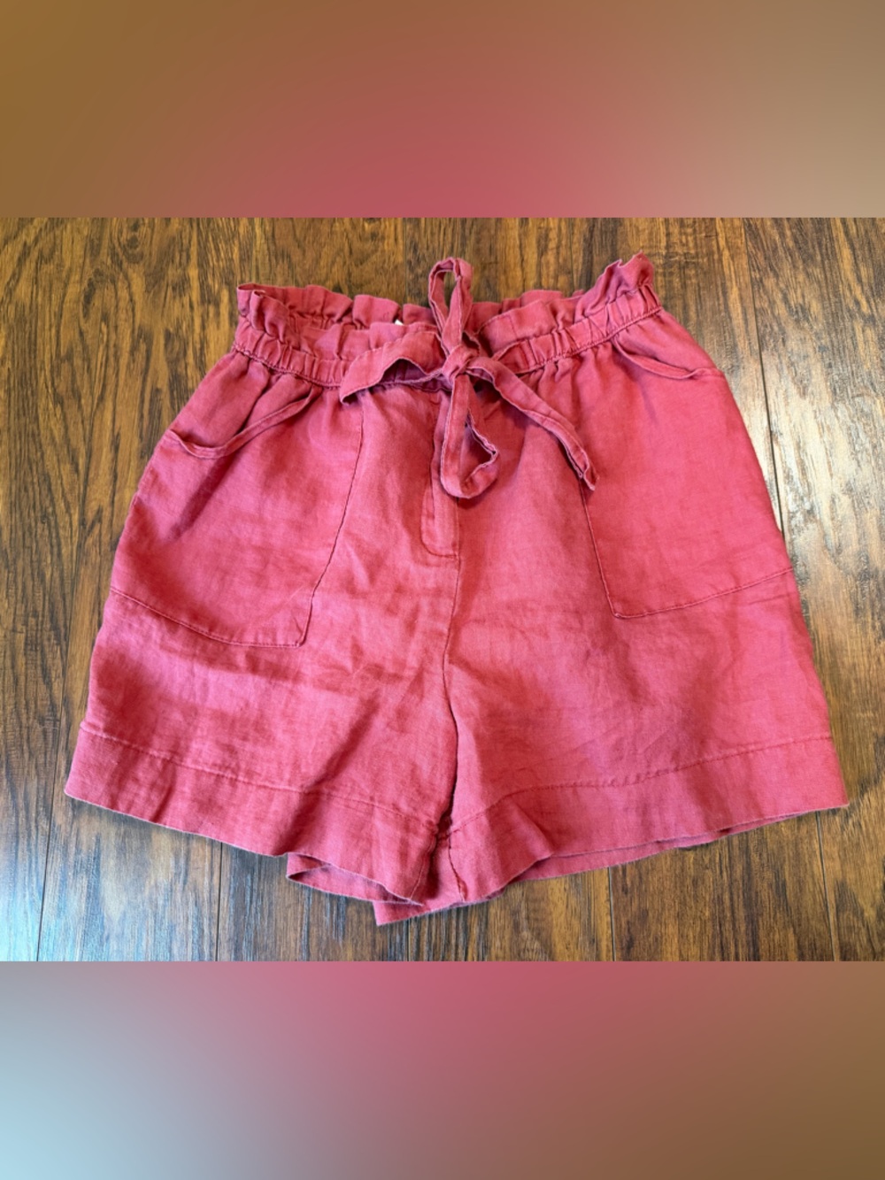 Linen shorts with a tie waist